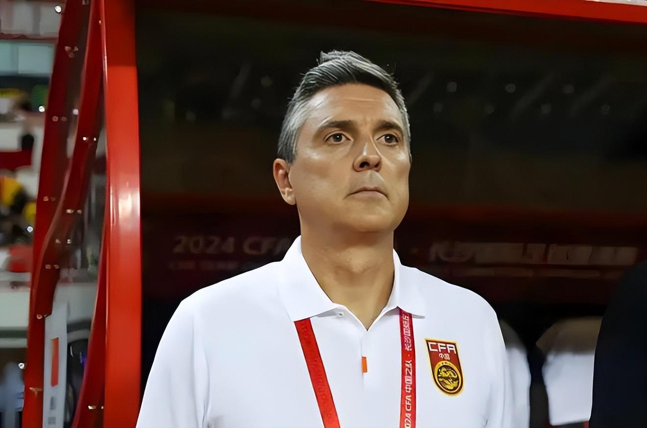 低调看直播-意外！安东尼奥带领U23国足表现不俗，为何足协没官宣跟他续约